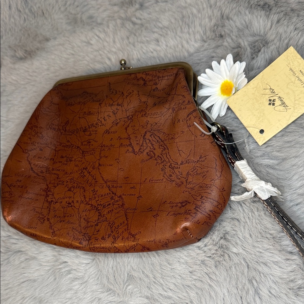 Patricia Nash Map Print Brown Leather Wristlet Clutch, NWT - Picture 2 of 10